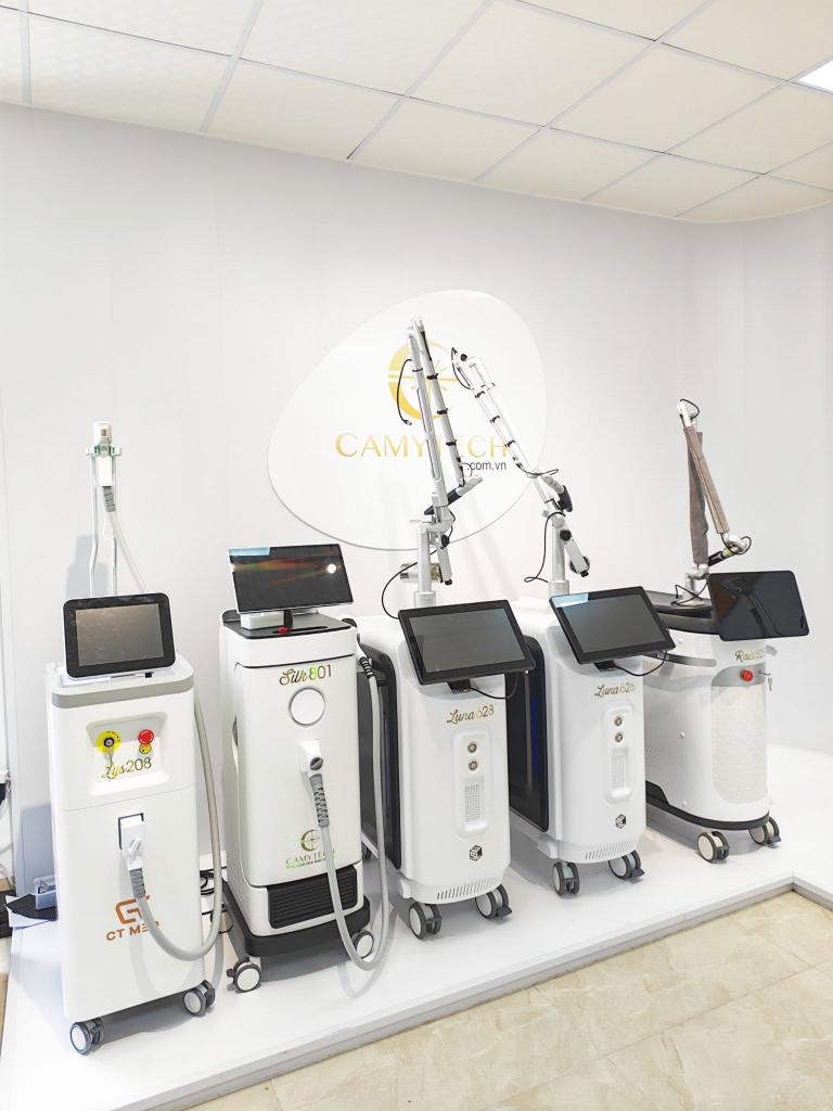 máy laser xoá xăm chân mày